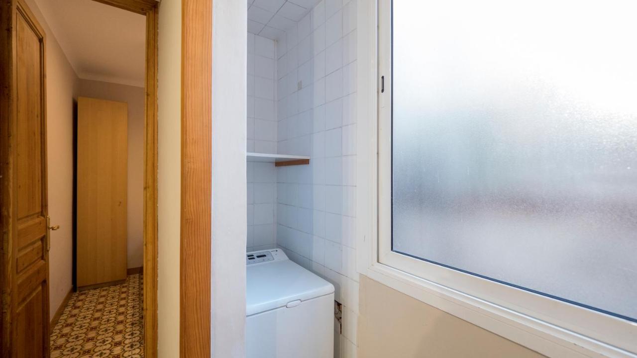 Acogedor Apartamento De 2 Dormitorios Barcelona Buitenkant foto