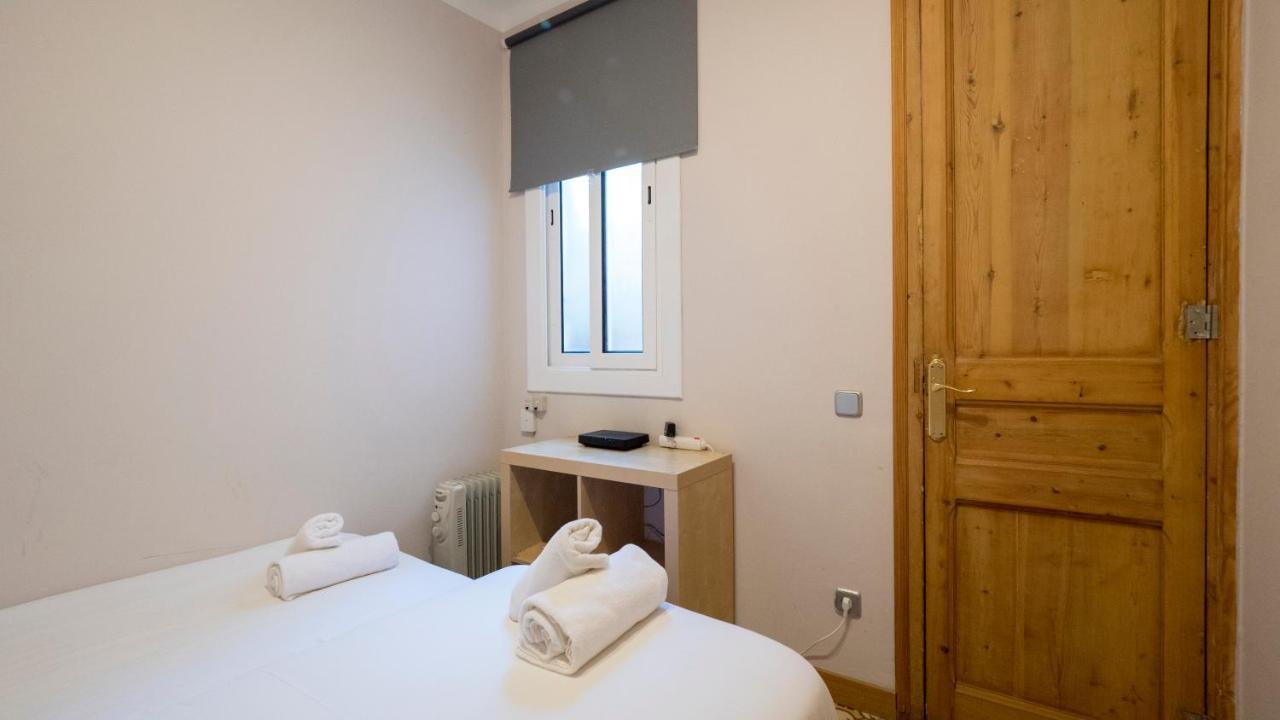 Acogedor Apartamento De 2 Dormitorios Barcelona Buitenkant foto